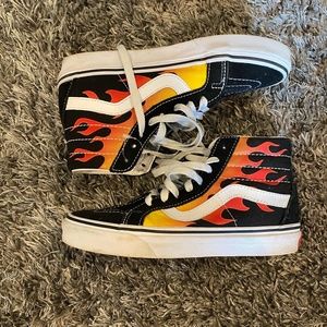 Flame Vans, Size: US women 6.5 (US men 5)